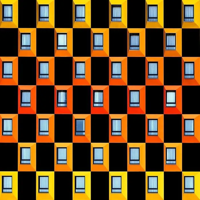 I Got Bored By The Gray Cityscape Of Berlin, So I Started To Colorize Buildings With Photoshop