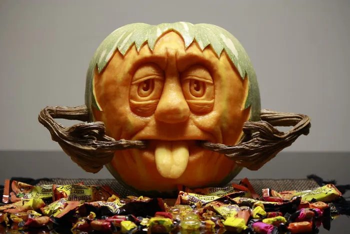 I Turn Fruits And Vegetables Into Intricate Carvings