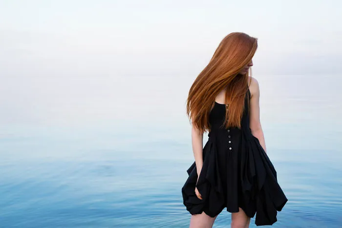La modelo Nastya Pindeeva en el Mar Negro, Ucrania