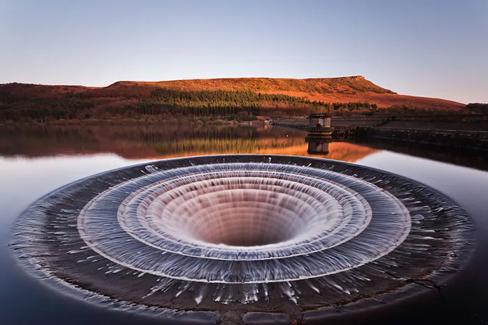 Ladybower Is A Beautiful Y-shaped Reservoir On River Derwent Situated Between The Hills Of The Peak District National Park