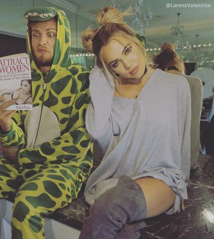 Guy Becomes Best Friends With Celebrities By Photoshopping Himself Into Their Pics (New Pics)