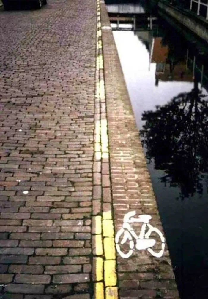 Seguro que ninguna bici acaba en el agua