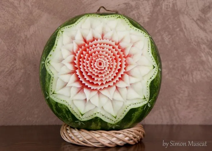 I Turn Fruits And Vegetables Into Intricate Carvings