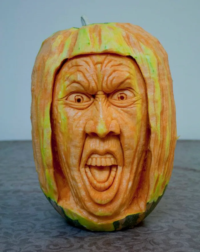 I Turn Fruits And Vegetables Into Intricate Carvings
