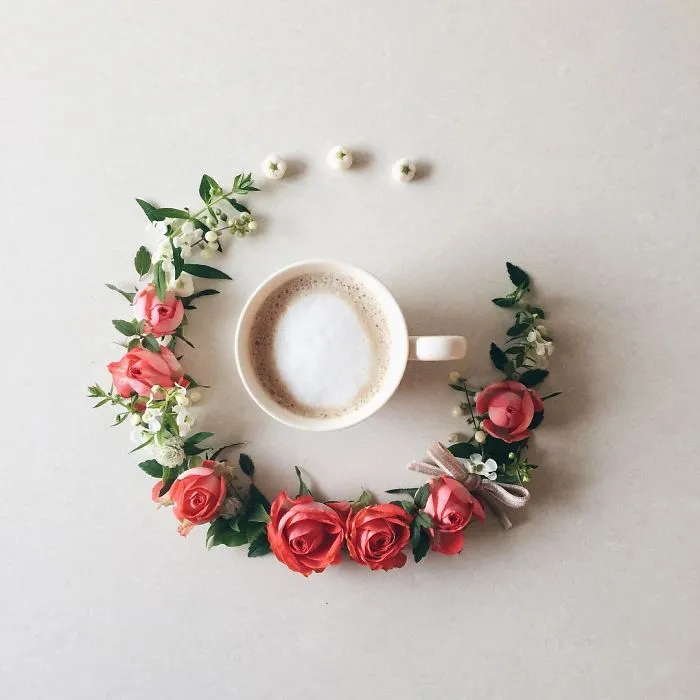 Japanese Artist Creates A Unique Visual Diary While Having Her Coffee