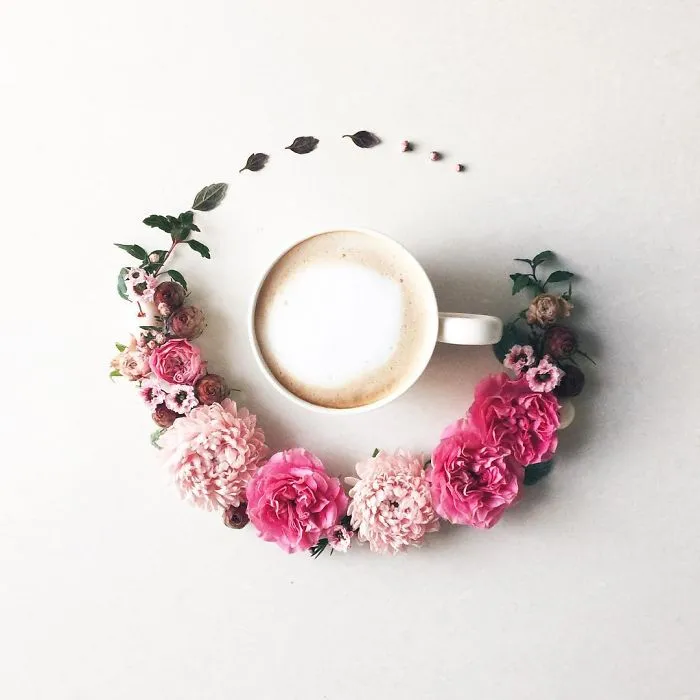 Japanese Artist Creates A Unique Visual Diary While Having Her Coffee