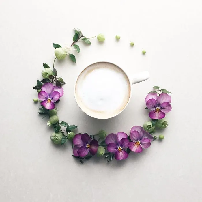 Japanese Artist Creates A Unique Visual Diary While Having Her Coffee