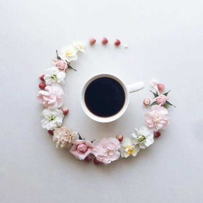 Japanese Artist Creates A Unique Visual Diary While Having Her Coffee