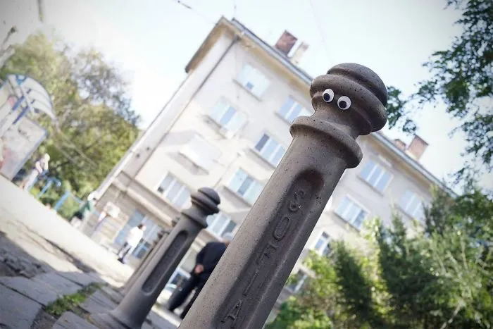 I Bring Bulgarian Streets To Life By Putting Googly Eyes On Random Objects