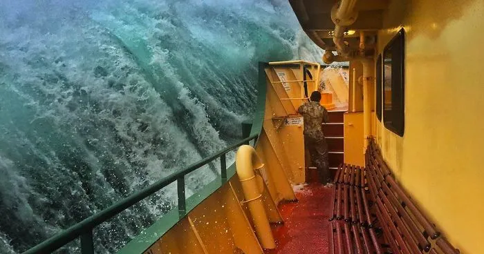 This Guy's Trip On A Ferry Went Not How He Expected, And Now His Epic Photos Are Going Viral