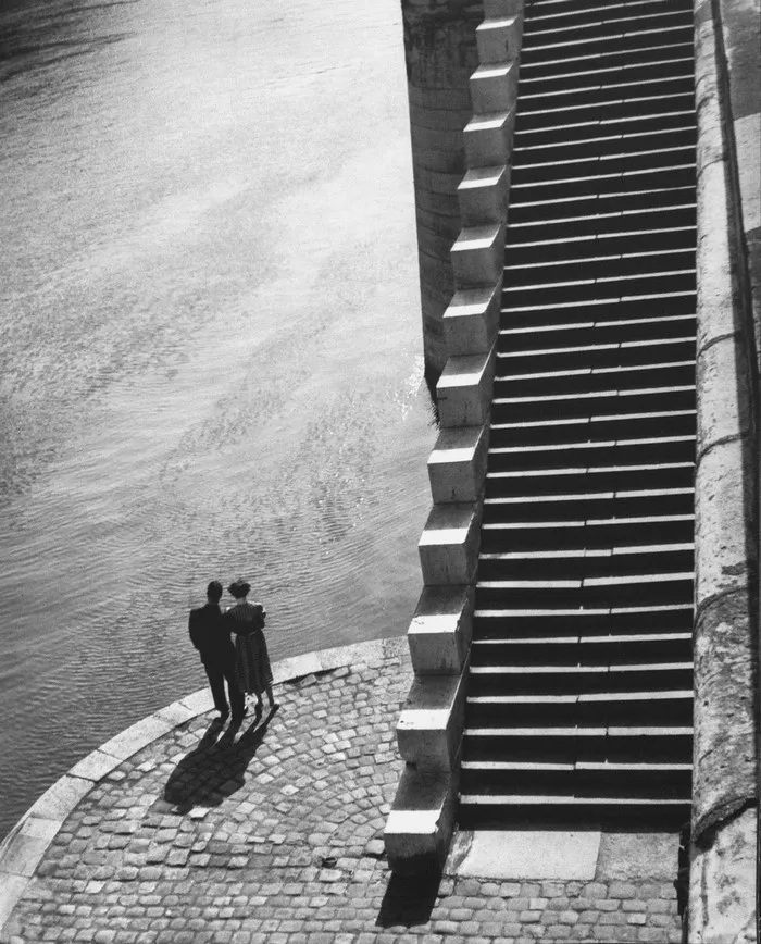 68 Humorous Street Photos From 1950s France By René Maltête