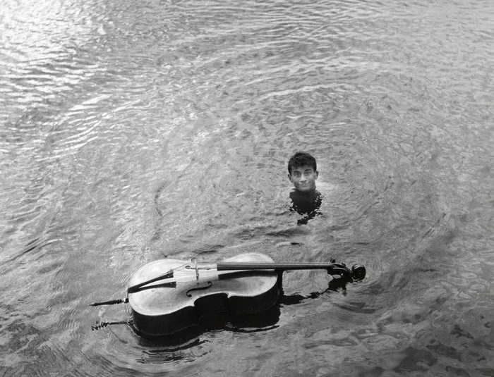 68 Humorous Street Photos From 1950s France By René Maltête
