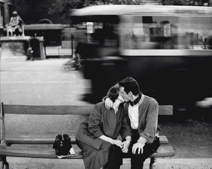 68 Humorous Street Photos From 1950s France By René Maltête