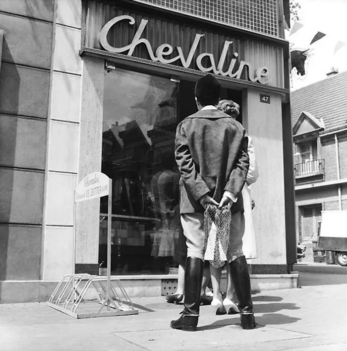 68 Humorous Street Photos From 1950s France By René Maltête