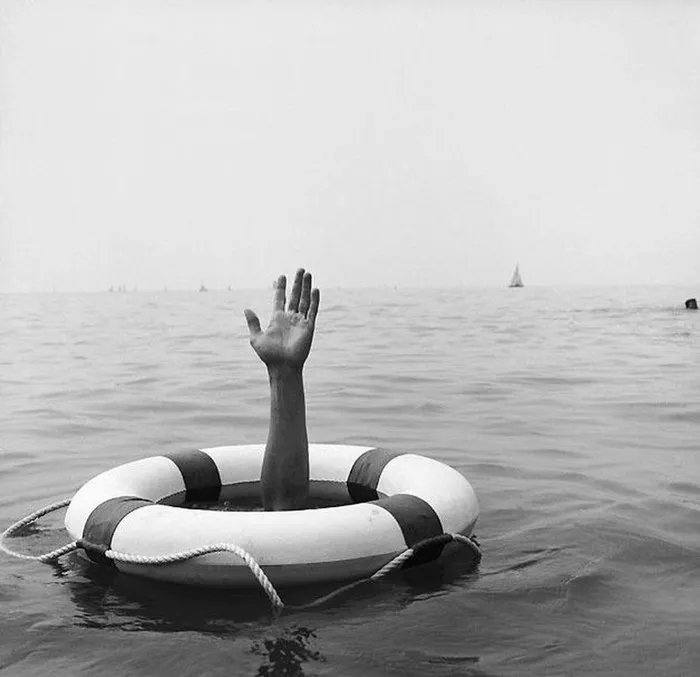 68 Humorous Street Photos From 1950s France By René Maltête