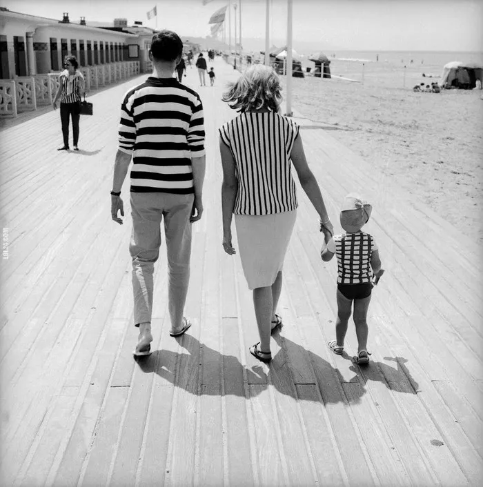 10+ Divertidas fotografías urbanas de la Francia de los años 50, por René Maltête