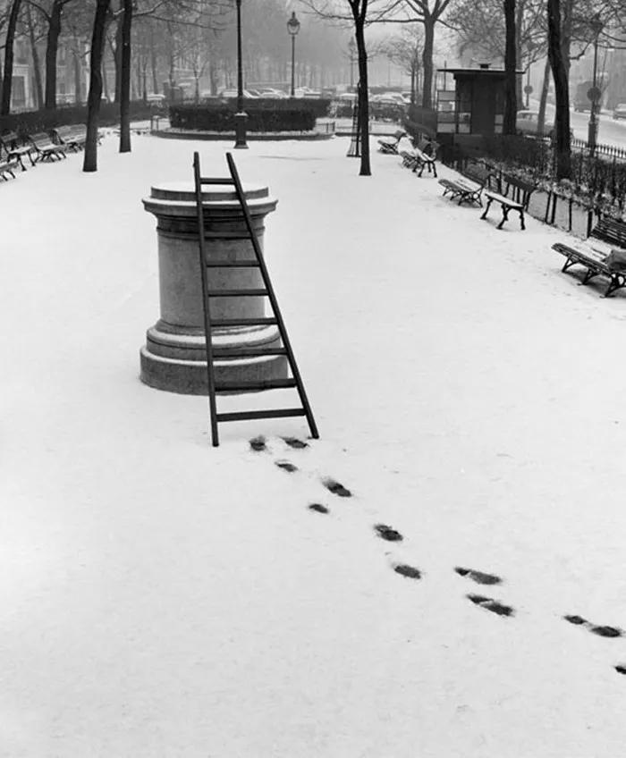 10+ Divertidas fotografías urbanas de la Francia de los años 50, por René Maltête