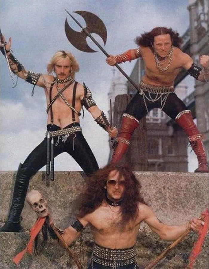 37 Awkward Metal Band Photos That Are So Bad They're Good