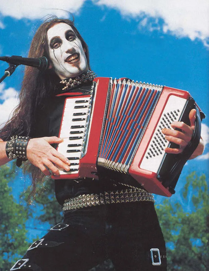 37 Awkward Metal Band Photos That Are So Bad They're Good