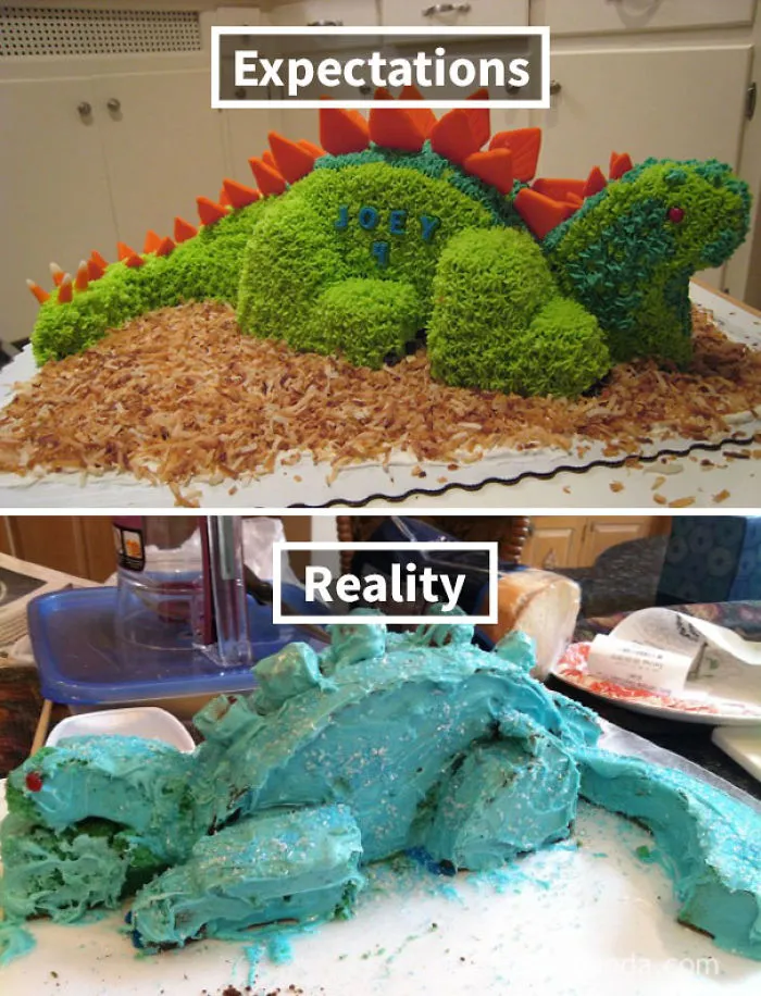 beautiful dinosaur birthday cake (up), bad-looking dinosaur birthday cake (down)