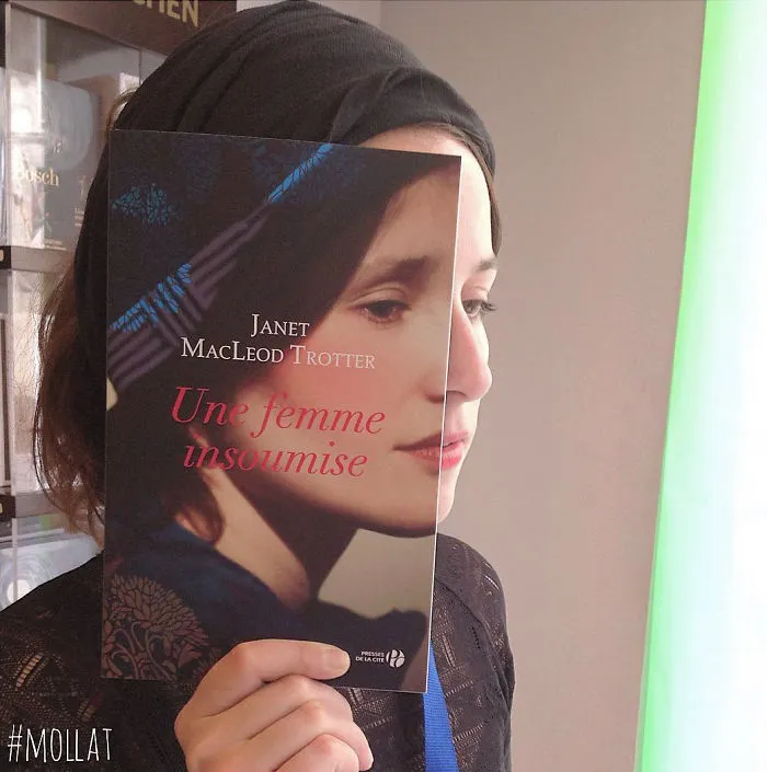 What Happens When Bookstore Employees Get Bored