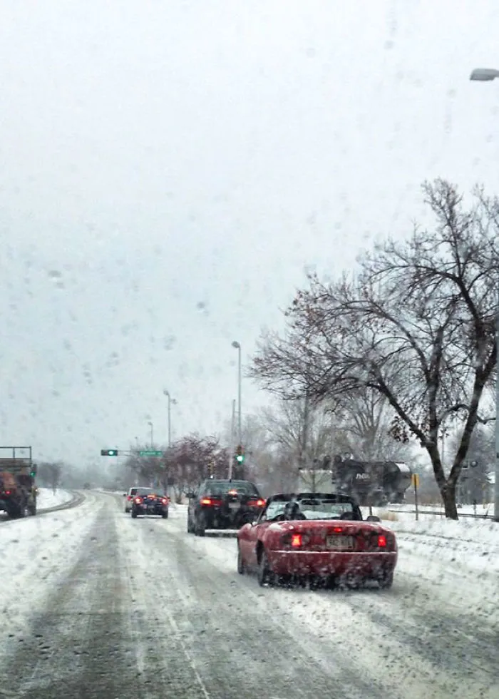 Está nevando, pero voy en descapotable igualmente