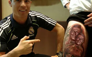 112 Of The Funniest Reactions To Cristiano Ronaldo's New Statue (Add Yours)