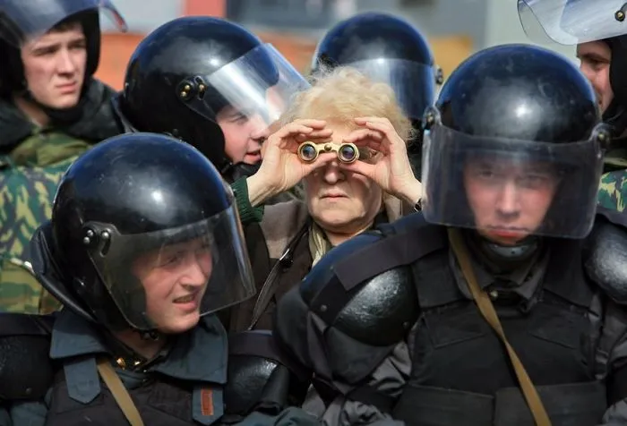 10+ Imágenes honestas de Rusia que nunca verás en las postales, por el fotógrafo urbano Alexander Petrosyan