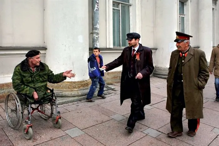 170 Honest Pictures Of Russia You'll Never See On Postcards By Street Photographer Alexander Petrosyan