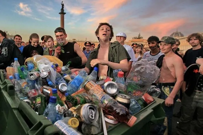 170 Honest Pictures Of Russia You'll Never See On Postcards By Street Photographer Alexander Petrosyan