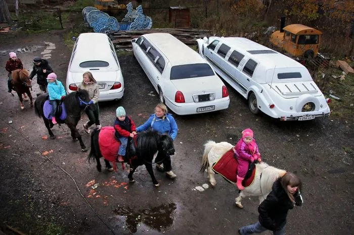 170 Honest Pictures Of Russia You'll Never See On Postcards By Street Photographer Alexander Petrosyan