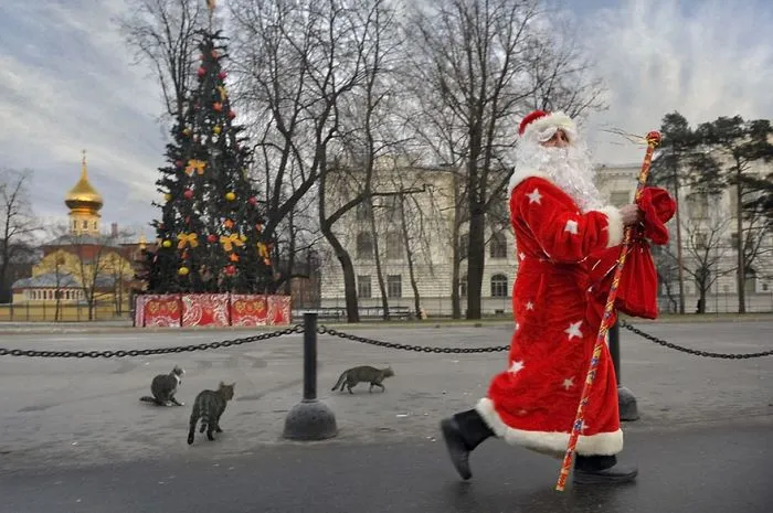 170 Honest Pictures Of Russia You'll Never See On Postcards By Street Photographer Alexander Petrosyan