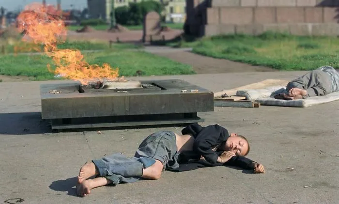 170 Honest Pictures Of Russia You'll Never See On Postcards By Street Photographer Alexander Petrosyan