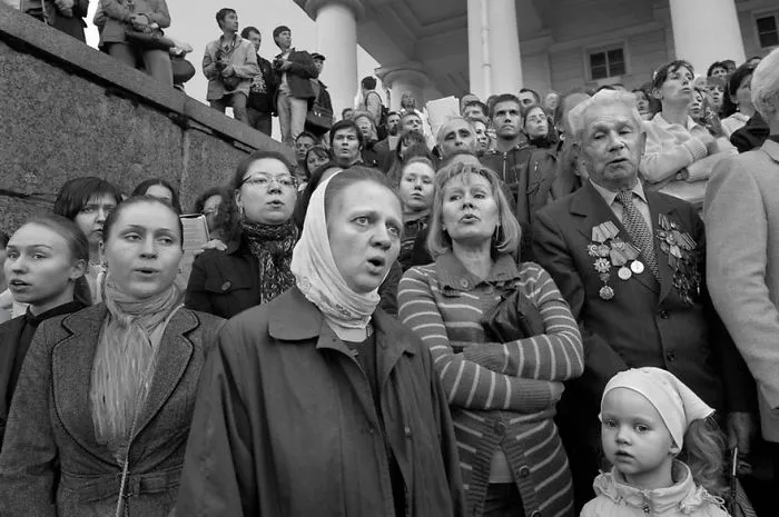 170 Honest Pictures Of Russia You'll Never See On Postcards By Street Photographer Alexander Petrosyan