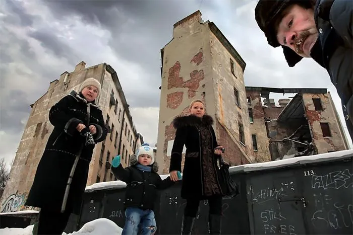 170 Honest Pictures Of Russia You'll Never See On Postcards By Street Photographer Alexander Petrosyan
