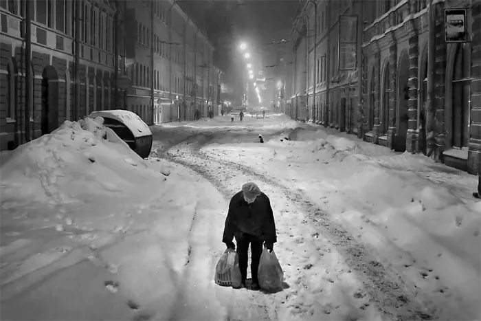 170 Honest Pictures Of Russia You'll Never See On Postcards By Street Photographer Alexander Petrosyan