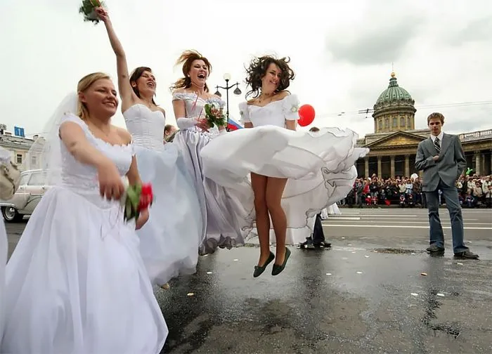 170 Honest Pictures Of Russia You'll Never See On Postcards By Street Photographer Alexander Petrosyan
