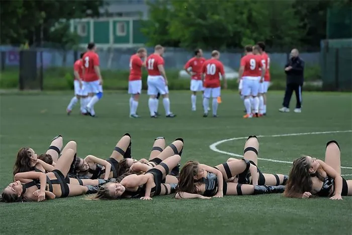 170 Honest Pictures Of Russia You'll Never See On Postcards By Street Photographer Alexander Petrosyan