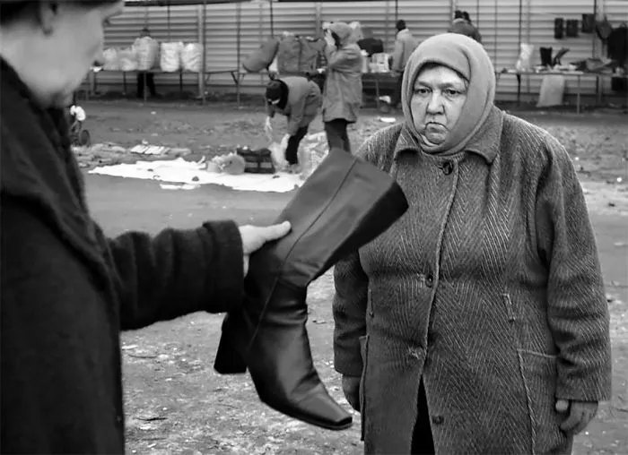 170 Honest Pictures Of Russia You'll Never See On Postcards By Street Photographer Alexander Petrosyan