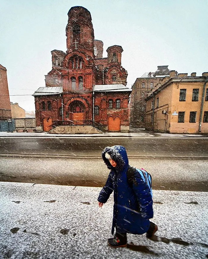 170 Honest Pictures Of Russia You'll Never See On Postcards By Street Photographer Alexander Petrosyan