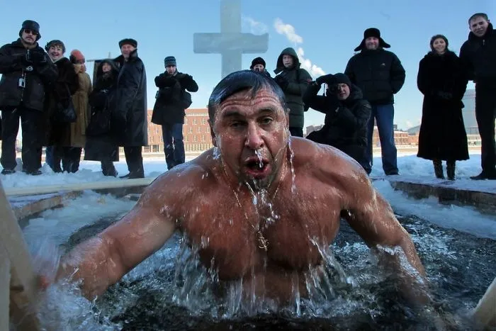 170 Honest Pictures Of Russia You'll Never See On Postcards By Street Photographer Alexander Petrosyan