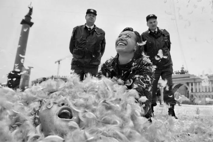 170 Honest Pictures Of Russia You'll Never See On Postcards By Street Photographer Alexander Petrosyan