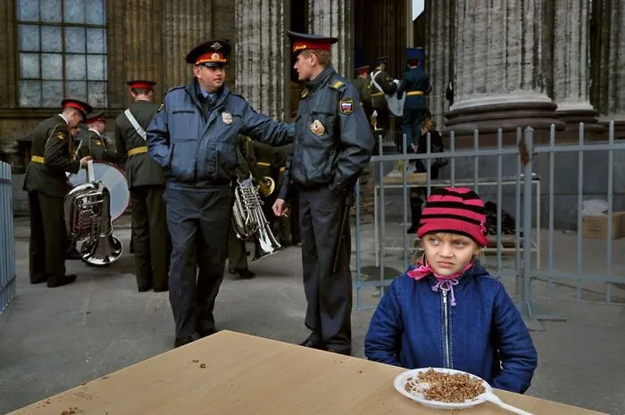 170 Honest Pictures Of Russia You'll Never See On Postcards By Street Photographer Alexander Petrosyan