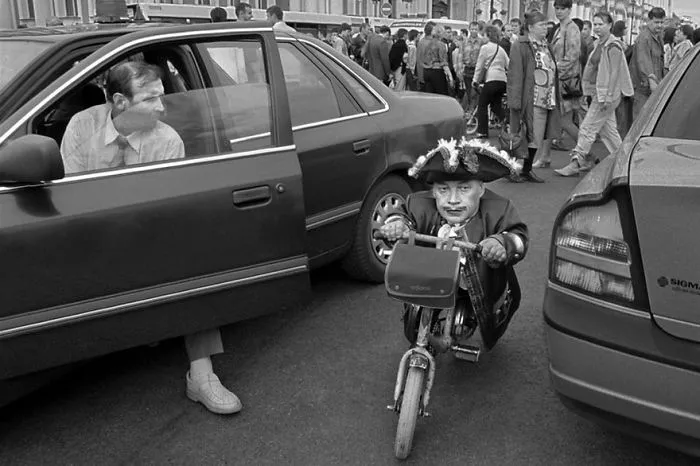 170 Honest Pictures Of Russia You'll Never See On Postcards By Street Photographer Alexander Petrosyan