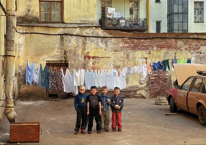 170 Honest Pictures Of Russia You'll Never See On Postcards By Street Photographer Alexander Petrosyan