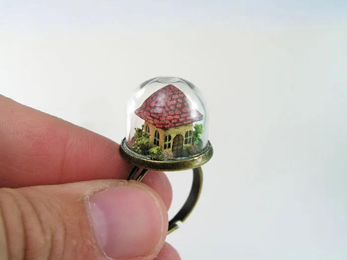 I Make Entire Miniature Worlds Inside Pieces Of Jewelry