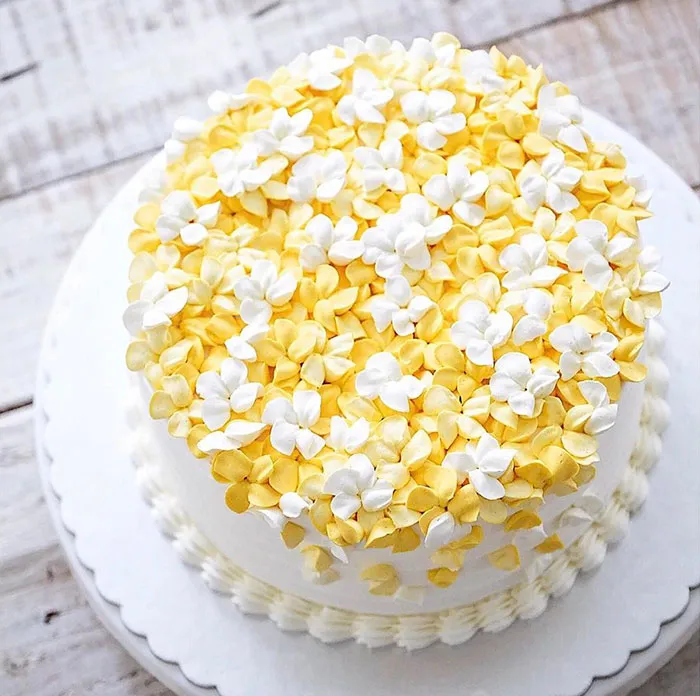 30 Blooming Flower Cakes To Celebrate The Return Of Spring