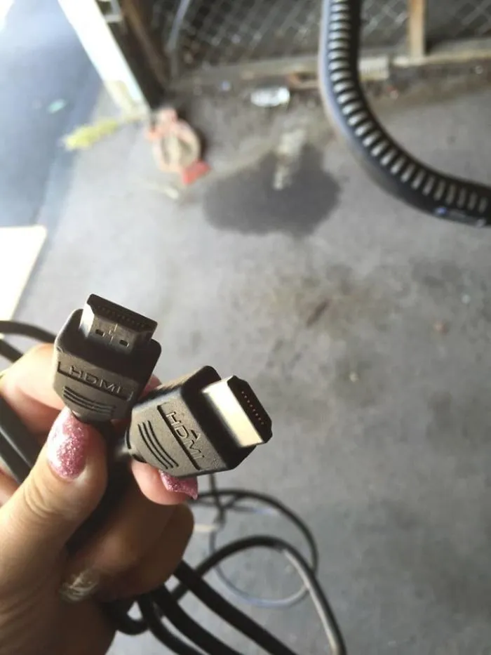 Mi novia me ha mandado esta foto preguntándome si estos son cables HDMI