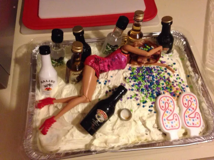 Mi madre me ha preparado una tarta de cumpleaños increíble