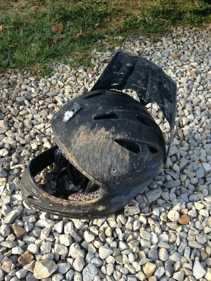 Tuve un traumatismo pero aún así lo peor se lo llevó el casco